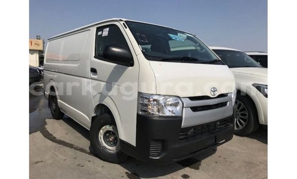 Acheter Import Voiture Toyota Hiace Blanc à Import - Dubai, Bujumbura Acheter Import Voiture Toyota Hiace Blanc à Import - Dubai, Bujumbura