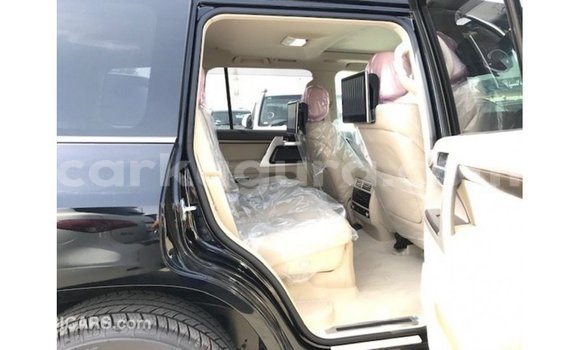 Buy Import Toyota Land Cruiser Black Car in Import - Dubai in Bujumbura Buy Import Toyota Land Cruiser Black Car in Import - Dubai in Bujumbura