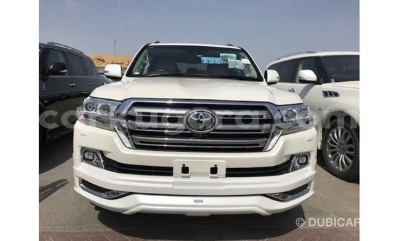 Acheter Import Voiture Toyota Land Cruiser Blanc à Import - Dubai, Bujumbura Acheter Import Voiture Toyota Land Cruiser Blanc à Import - Dubai, Bujumbura