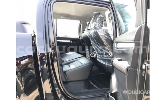 Acheter Import Voiture Toyota Hilux Noir à Import - Dubai, Bujumbura Acheter Import Voiture Toyota Hilux Noir à Import - Dubai, Bujumbura