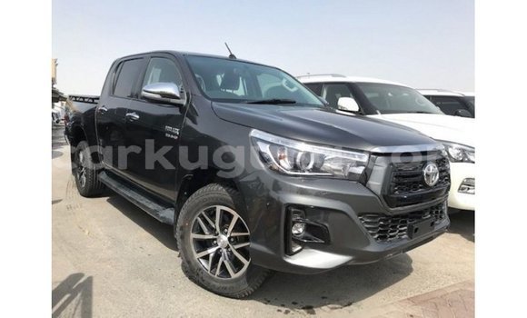 Acheter Import Voiture Toyota Hilux Noir à Import - Dubai, Bujumbura Acheter Import Voiture Toyota Hilux Noir à Import - Dubai, Bujumbura