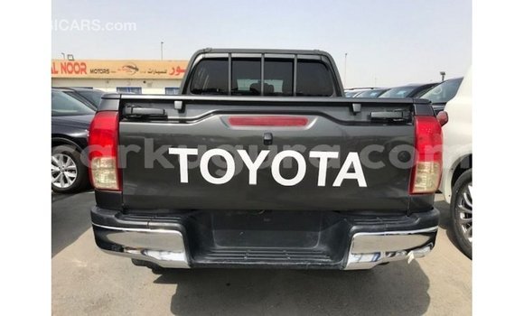 Acheter Import Voiture Toyota Hilux Noir à Import - Dubai, Bujumbura Acheter Import Voiture Toyota Hilux Noir à Import - Dubai, Bujumbura