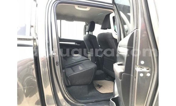 Acheter Import Voiture Toyota Hilux Noir à Import - Dubai, Bujumbura Acheter Import Voiture Toyota Hilux Noir à Import - Dubai, Bujumbura