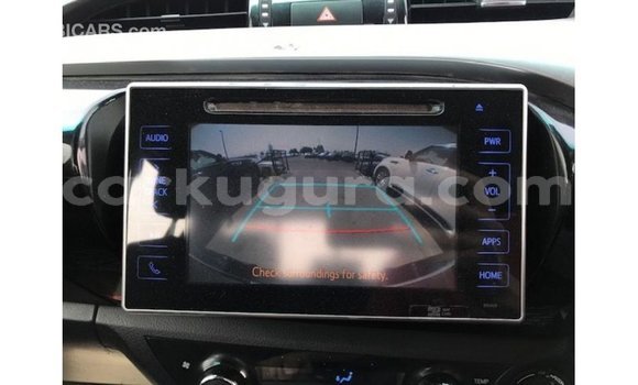 Acheter Import Voiture Toyota Hilux Noir à Import - Dubai, Bujumbura Acheter Import Voiture Toyota Hilux Noir à Import - Dubai, Bujumbura