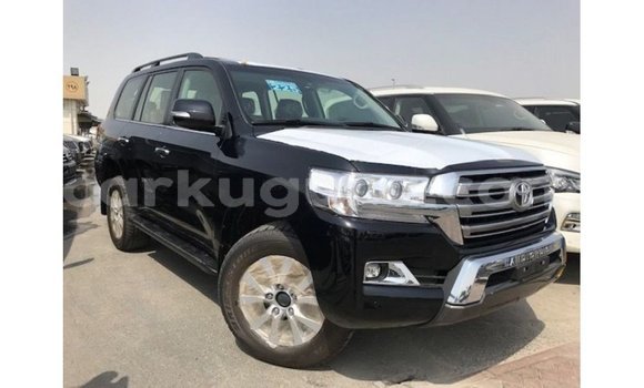 Acheter Import Voiture Toyota Land Cruiser Noir à Import - Dubai, Bujumbura Acheter Import Voiture Toyota Land Cruiser Noir à Import - Dubai, Bujumbura