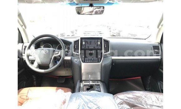Acheter Import Voiture Toyota Land Cruiser Noir à Import - Dubai, Bujumbura Acheter Import Voiture Toyota Land Cruiser Noir à Import - Dubai, Bujumbura