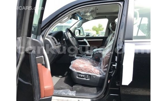 Acheter Import Voiture Toyota Land Cruiser Noir à Import - Dubai, Bujumbura Acheter Import Voiture Toyota Land Cruiser Noir à Import - Dubai, Bujumbura