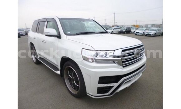 Buy Import Toyota Land Cruiser White Car in Import - Dubai in Bujumbura Buy Import Toyota Land Cruiser White Car in Import - Dubai in Bujumbura