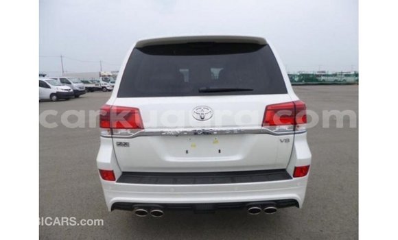 Buy Import Toyota Land Cruiser White Car in Import - Dubai in Bujumbura Buy Import Toyota Land Cruiser White Car in Import - Dubai in Bujumbura