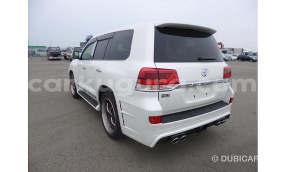 Buy Import Toyota Land Cruiser White Car in Import - Dubai in Bujumbura Buy Import Toyota Land Cruiser White Car in Import - Dubai in Bujumbura