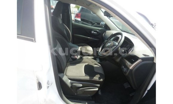 Nunua Imported Jeep Cherokee Nyeupe Gari ndani ya Import - Dubai nchini Bujumbura Nunua Imported Jeep Cherokee Nyeupe Gari ndani ya Import - Dubai nchini Bujumbura