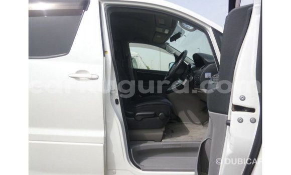 Acheter Import Voiture Toyota Alphard Blanc à Import - Dubai, Bujumbura Acheter Import Voiture Toyota Alphard Blanc à Import - Dubai, Bujumbura