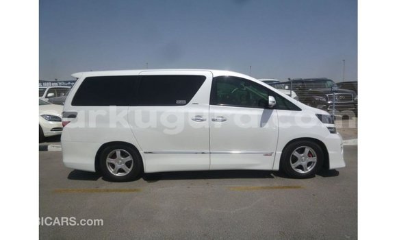 Buy Import Toyota Vellfire White Car in Import - Dubai in Bujumbura Buy Import Toyota Vellfire White Car in Import - Dubai in Bujumbura