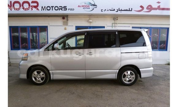 Acheter Import Voiture Toyota Voxy Autre à Import - Dubai, Bujumbura Acheter Import Voiture Toyota Voxy Autre à Import - Dubai, Bujumbura