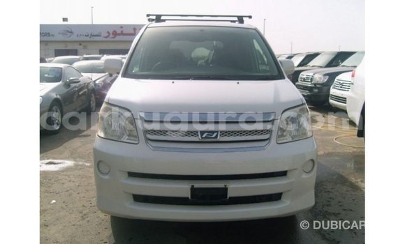 Nunua Imported Toyota Noah Nyeupe Gari ndani ya Import - Dubai nchini Bujumbura Nunua Imported Toyota Noah Nyeupe Gari ndani ya Import - Dubai nchini Bujumbura