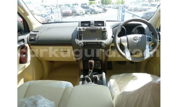 Acheter Import Voiture Toyota Prado Blanc à Import - Dubai, Bujumbura Acheter Import Voiture Toyota Prado Blanc à Import - Dubai, Bujumbura