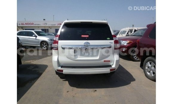 Acheter Import Voiture Toyota Prado Blanc à Import - Dubai, Bujumbura Acheter Import Voiture Toyota Prado Blanc à Import - Dubai, Bujumbura
