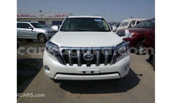 Acheter Import Voiture Toyota Prado Blanc à Import - Dubai, Bujumbura Acheter Import Voiture Toyota Prado Blanc à Import - Dubai, Bujumbura