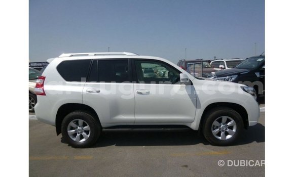 Acheter Import Voiture Toyota Prado Blanc à Import - Dubai, Bujumbura Acheter Import Voiture Toyota Prado Blanc à Import - Dubai, Bujumbura