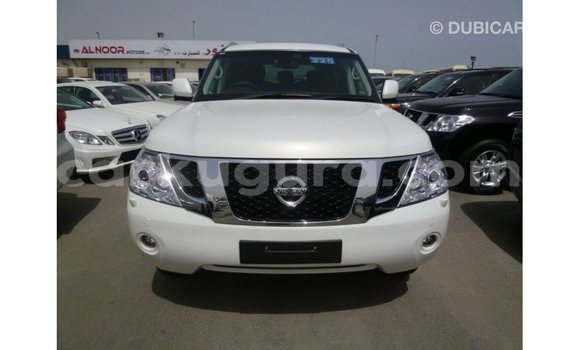 Nunua Imported Nissan Patrol Nyeupe Gari ndani ya Import - Dubai nchini Bujumbura Nunua Imported Nissan Patrol Nyeupe Gari ndani ya Import - Dubai nchini Bujumbura