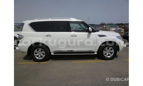 Nunua Imported Nissan Patrol Nyeupe Gari ndani ya Import - Dubai nchini Bujumbura Nunua Imported Nissan Patrol Nyeupe Gari ndani ya Import - Dubai nchini Bujumbura
