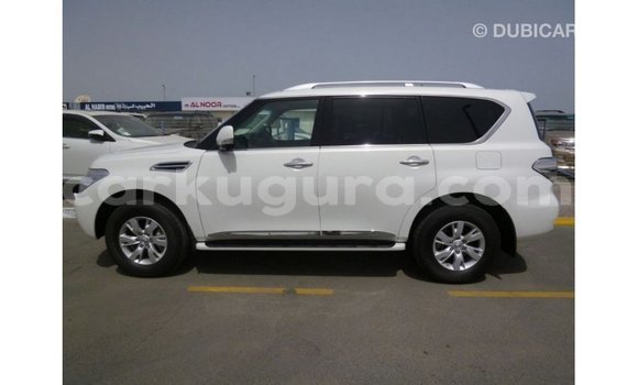 Nunua Imported Nissan Patrol Nyeupe Gari ndani ya Import - Dubai nchini Bujumbura Nunua Imported Nissan Patrol Nyeupe Gari ndani ya Import - Dubai nchini Bujumbura