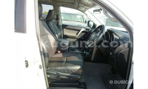 Nunua Imported Toyota Prado Nyeupe Gari ndani ya Import - Dubai nchini Bujumbura Nunua Imported Toyota Prado Nyeupe Gari ndani ya Import - Dubai nchini Bujumbura