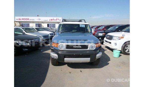 Acheter Import Voiture Toyota FJ Cruiser Bleu à Import - Dubai, Bujumbura Acheter Import Voiture Toyota FJ Cruiser Bleu à Import - Dubai, Bujumbura