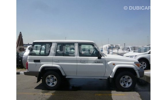 Buy Import Toyota Land Cruiser White Car in Import - Dubai in Bujumbura Buy Import Toyota Land Cruiser White Car in Import - Dubai in Bujumbura