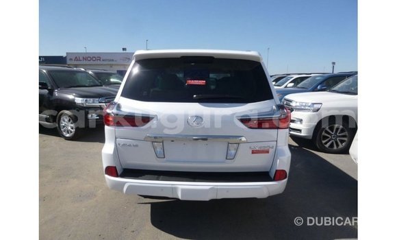 Acheter Import Voiture Lexus LX Blanc à Import - Dubai, Bujumbura Acheter Import Voiture Lexus LX Blanc à Import - Dubai, Bujumbura