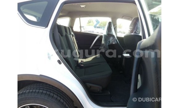 Acheter Import Voiture Toyota 4Runner Blanc à Import - Dubai, Bujumbura Acheter Import Voiture Toyota 4Runner Blanc à Import - Dubai, Bujumbura