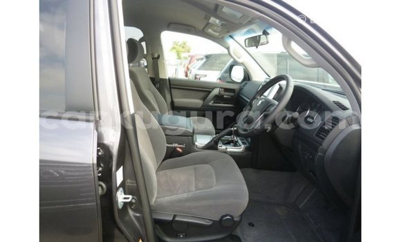 Buy Import Toyota Land Cruiser Other Car in Import - Dubai in Bujumbura Buy Import Toyota Land Cruiser Other Car in Import - Dubai in Bujumbura