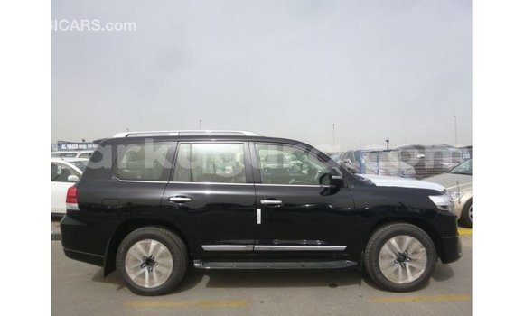 Acheter Import Voiture Toyota Land Cruiser Noir à Import - Dubai, Bujumbura Acheter Import Voiture Toyota Land Cruiser Noir à Import - Dubai, Bujumbura