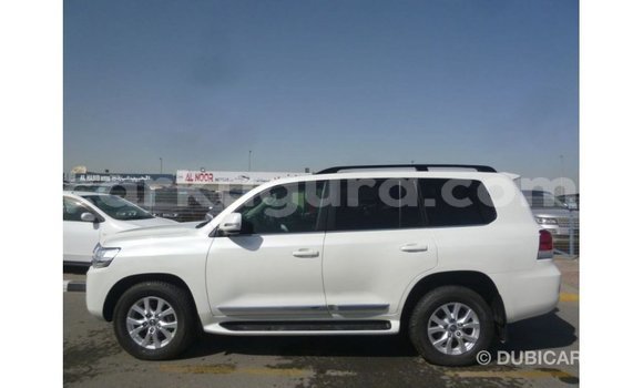 Buy Import Toyota Land Cruiser White Car in Import - Dubai in Bujumbura Buy Import Toyota Land Cruiser White Car in Import - Dubai in Bujumbura