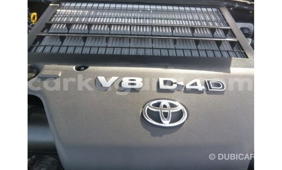 Buy Import Toyota Land Cruiser White Car in Import - Dubai in Bujumbura Buy Import Toyota Land Cruiser White Car in Import - Dubai in Bujumbura