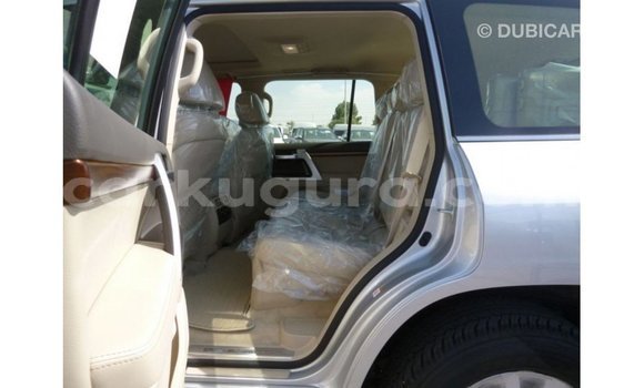 Nunua Imported Toyota Land Cruiser Nyingine Gari ndani ya Import - Dubai nchini Bujumbura Nunua Imported Toyota Land Cruiser Nyingine Gari ndani ya Import - Dubai nchini Bujumbura