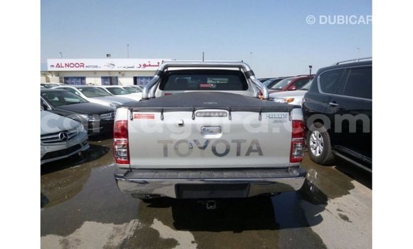 Acheter Import Voiture Toyota Hilux Autre à Import - Dubai, Bujumbura Acheter Import Voiture Toyota Hilux Autre à Import - Dubai, Bujumbura