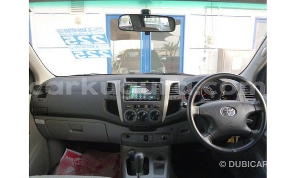 Acheter Import Voiture Toyota Hilux Noir à Import - Dubai, Bujumbura Acheter Import Voiture Toyota Hilux Noir à Import - Dubai, Bujumbura