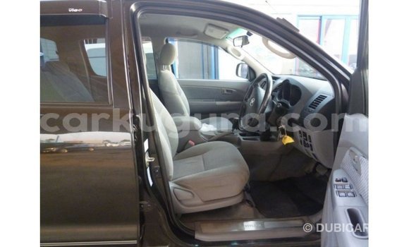 Acheter Import Voiture Toyota Hilux Noir à Import - Dubai, Bujumbura Acheter Import Voiture Toyota Hilux Noir à Import - Dubai, Bujumbura