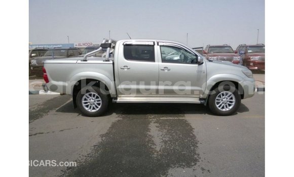 Nunua Imported Toyota Hilux Nyingine Gari ndani ya Import - Dubai nchini Bujumbura Nunua Imported Toyota Hilux Nyingine Gari ndani ya Import - Dubai nchini Bujumbura