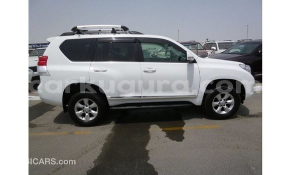 Acheter Import Voiture Toyota Prado Blanc à Import - Dubai, Bujumbura Acheter Import Voiture Toyota Prado Blanc à Import - Dubai, Bujumbura