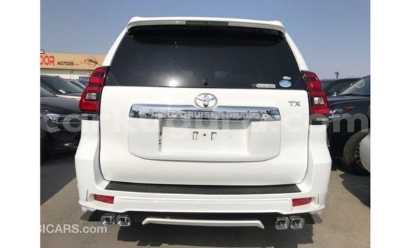 Acheter Import Voiture Toyota Prado Blanc à Import - Dubai, Bujumbura Acheter Import Voiture Toyota Prado Blanc à Import - Dubai, Bujumbura