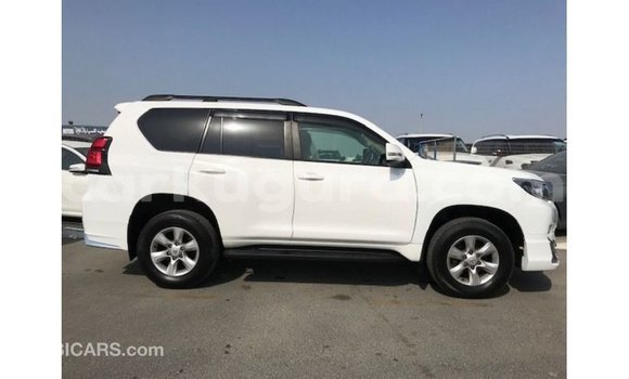 Acheter Import Voiture Toyota Prado Blanc à Import - Dubai, Bujumbura Acheter Import Voiture Toyota Prado Blanc à Import - Dubai, Bujumbura