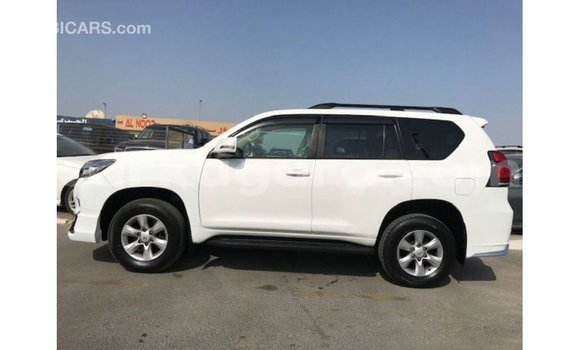 Acheter Import Voiture Toyota Prado Blanc à Import - Dubai, Bujumbura Acheter Import Voiture Toyota Prado Blanc à Import - Dubai, Bujumbura
