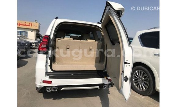 Acheter Import Voiture Toyota Prado Blanc à Import - Dubai, Bujumbura Acheter Import Voiture Toyota Prado Blanc à Import - Dubai, Bujumbura