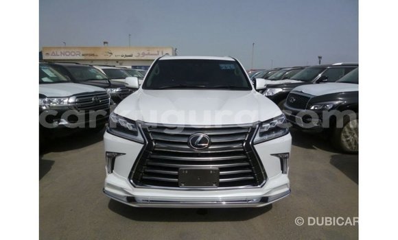Acheter Import Voiture Lexus LX Blanc à Import - Dubai, Bujumbura Acheter Import Voiture Lexus LX Blanc à Import - Dubai, Bujumbura