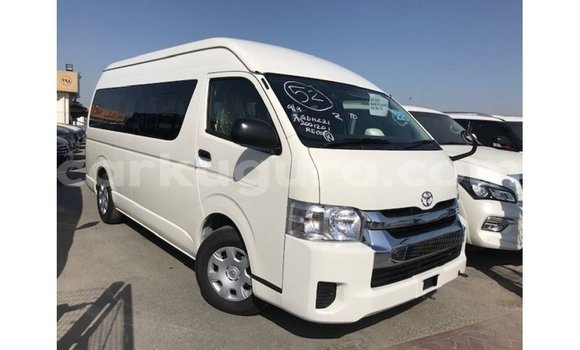 Acheter Import Voiture Toyota Hiace Blanc à Import - Dubai, Bujumbura Acheter Import Voiture Toyota Hiace Blanc à Import - Dubai, Bujumbura