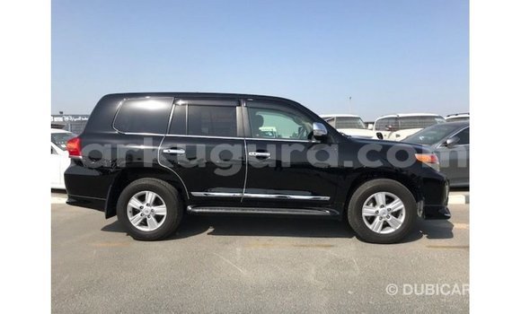Acheter Import Voiture Toyota Land Cruiser Noir à Import - Dubai, Bujumbura Acheter Import Voiture Toyota Land Cruiser Noir à Import - Dubai, Bujumbura