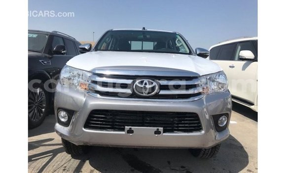 Acheter Import Voiture Toyota Hilux Autre à Import - Dubai, Bujumbura Acheter Import Voiture Toyota Hilux Autre à Import - Dubai, Bujumbura