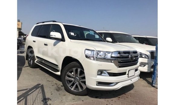 Buy Import Toyota Land Cruiser White Car in Import - Dubai in Bujumbura Buy Import Toyota Land Cruiser White Car in Import - Dubai in Bujumbura